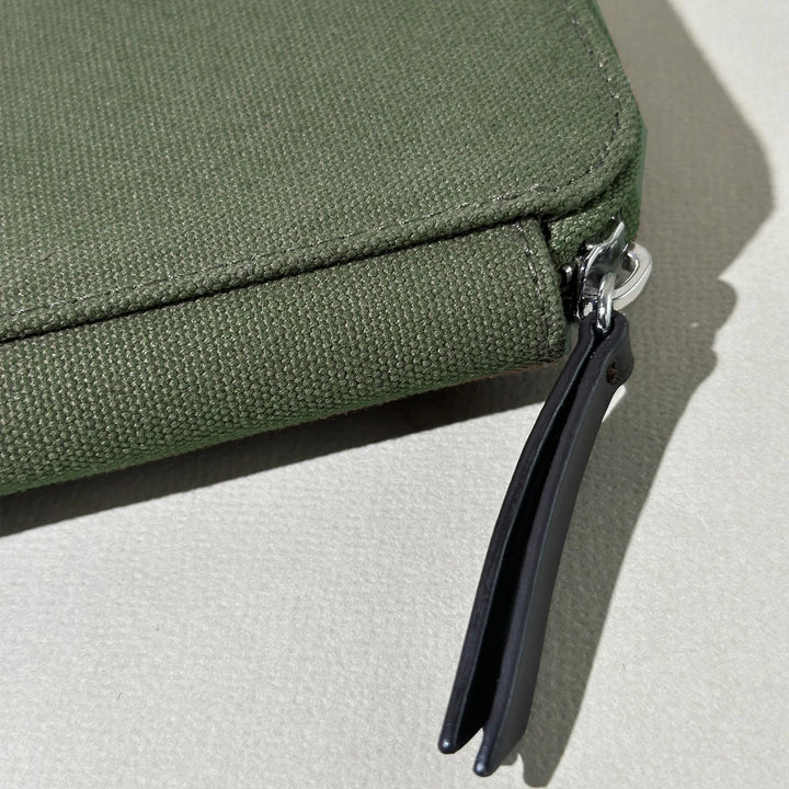 Endless Companion Adjustable 5 Pen Pouch - Canvas - Jungle Green