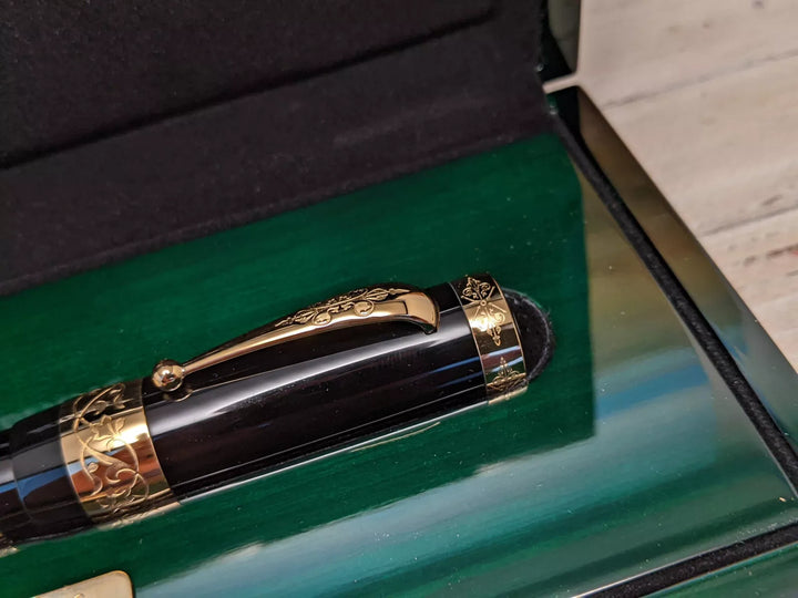 Pre-Loved Montblanc Patron of the Arts Fountain Pen 4810 - Francois I